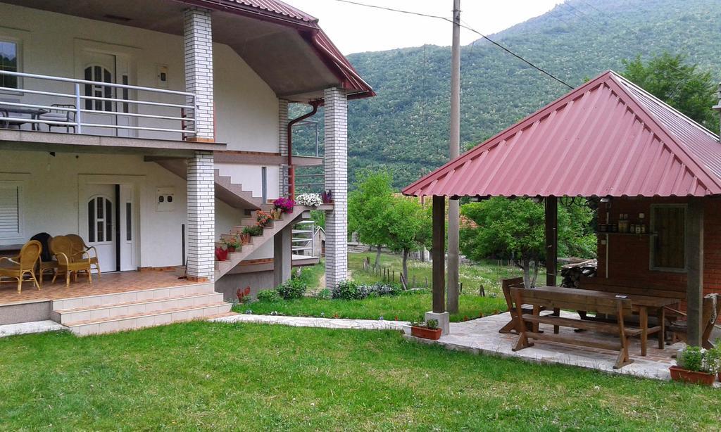 Apartment Mitric Pluzine Exterior photo