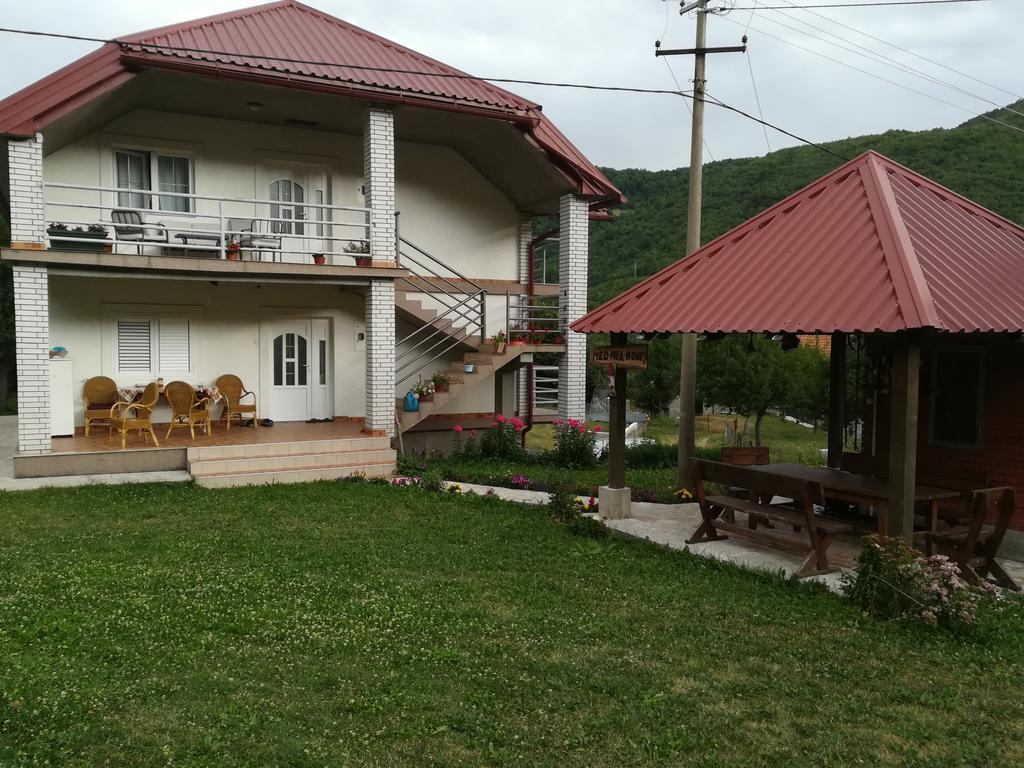 Apartment Mitric Pluzine Exterior photo